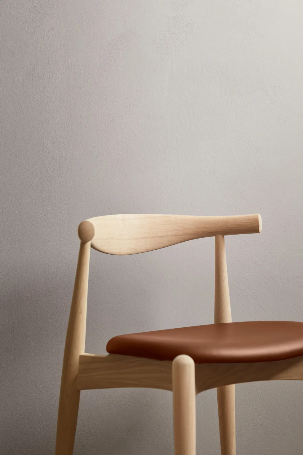 CH20 Elbow Chair - Natural Leather
