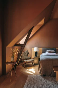 Knitting Chair - Sheepskin