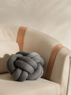 Knot Cushion