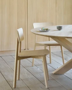 Oak Circle Dining Table