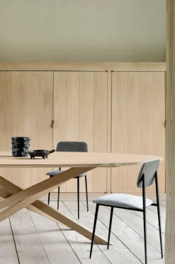 Oak Mikado Oval Dining Table