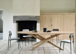 Oak Mikado Oval Dining Table