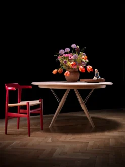 PP75- Circular Stayed Table 140cm (Extendable)