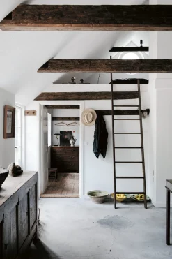 Still: The Slow Home